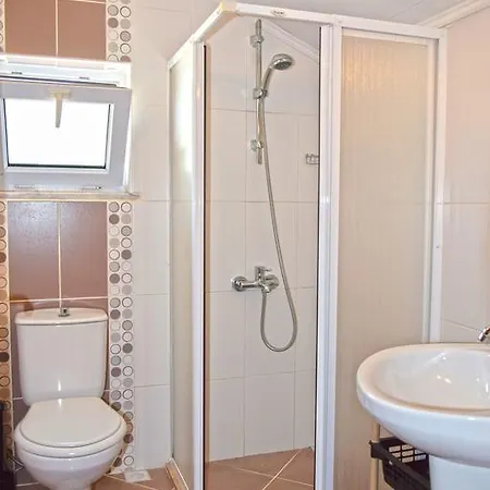 Timelettings Hisar Garden 公寓 *