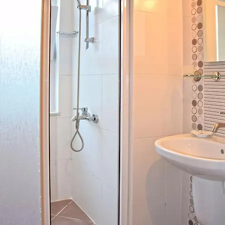 Timelettings Hisar Garden 公寓 *